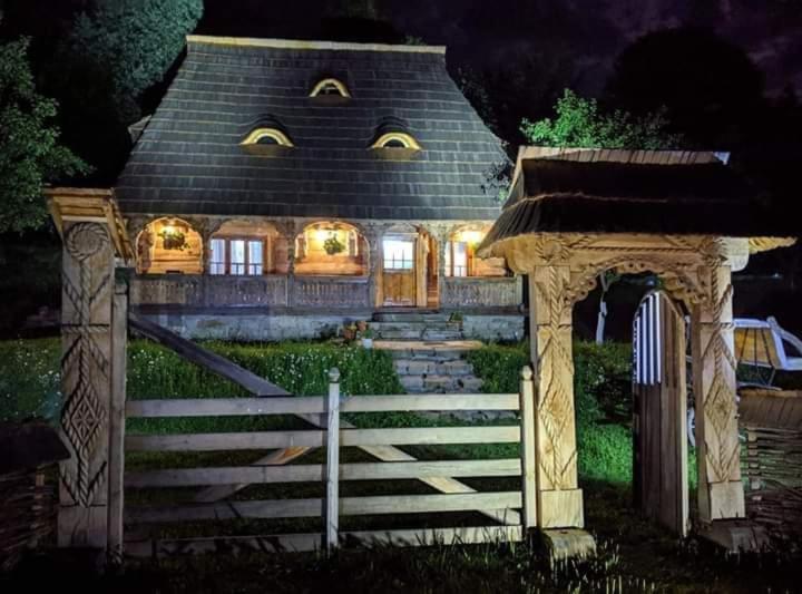 Pensiunea La Gorgan Vadu Izei Exteriér fotografie